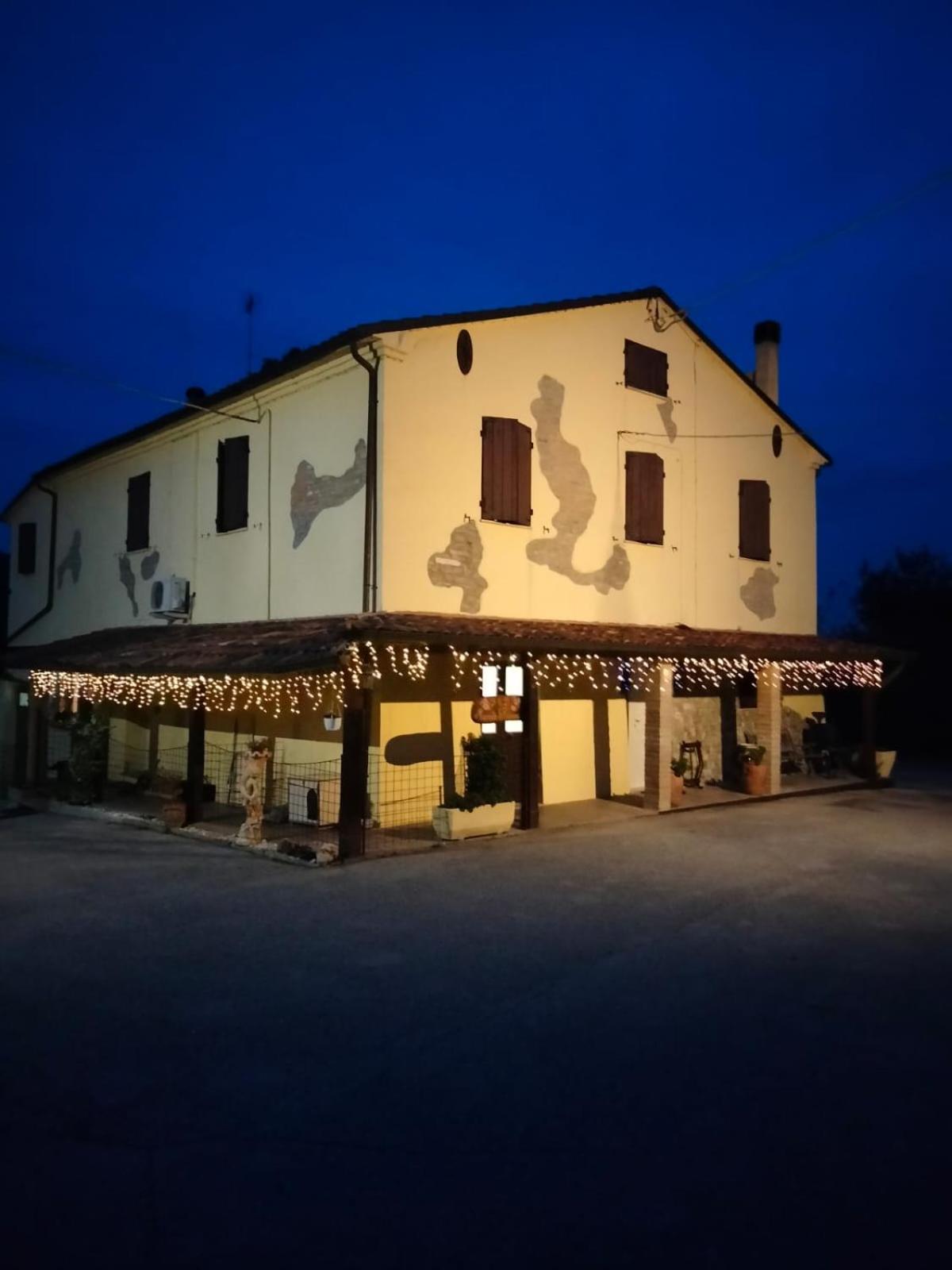B&B Marcello & Francesca Urbino Exteriör bild