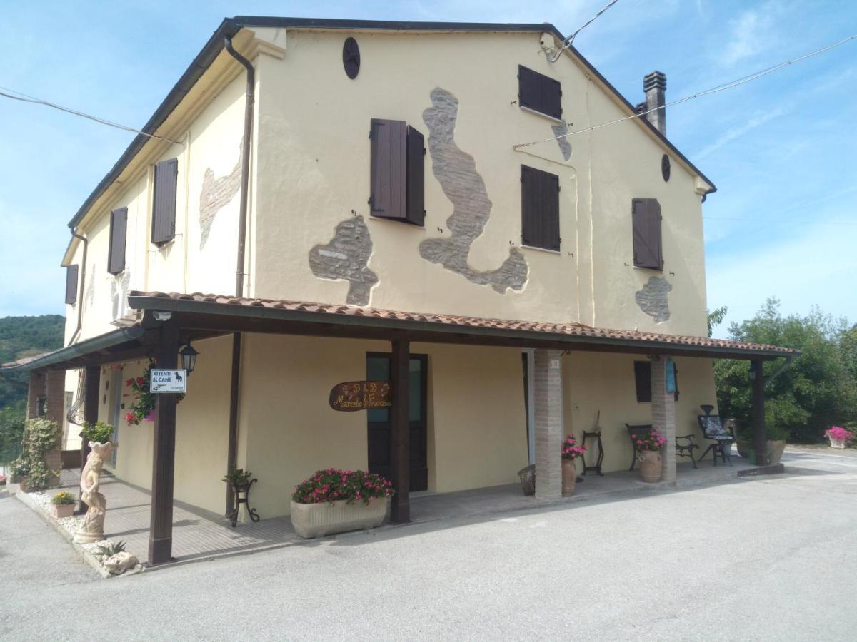 B&B Marcello & Francesca Urbino Exteriör bild